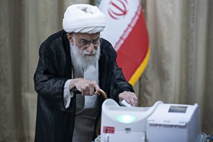 مردم ایران همواره به نظام جمهوری اسلامی آبرو بخشیده‌اند