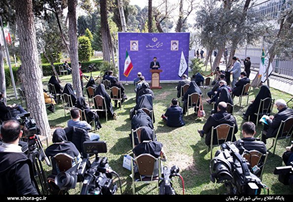 Spokesman holds final press conference of year