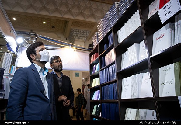 Constitutional Council’s spokesman tours Tehran Intl. Book Fair