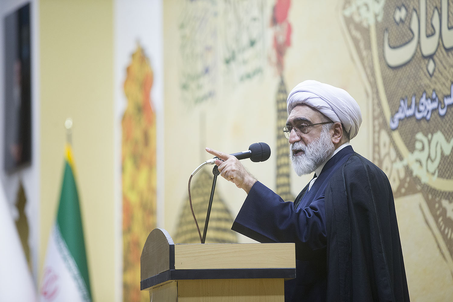 حجتالاسلام مروی: هر زمان شورای نگهبان جلوی نفوذیها را میگیرد، دشمن هیاهو میکند/ رئیسجمهور نباید کام مردم را تلخ میکرد حجتالاسلام مروی: هر زمان شورای نگهبان جلوی نفوذیها را میگیرد، دشمن هیاهو میکند/ رئیسجمهور نباید کام مردم را تلخ میکرد