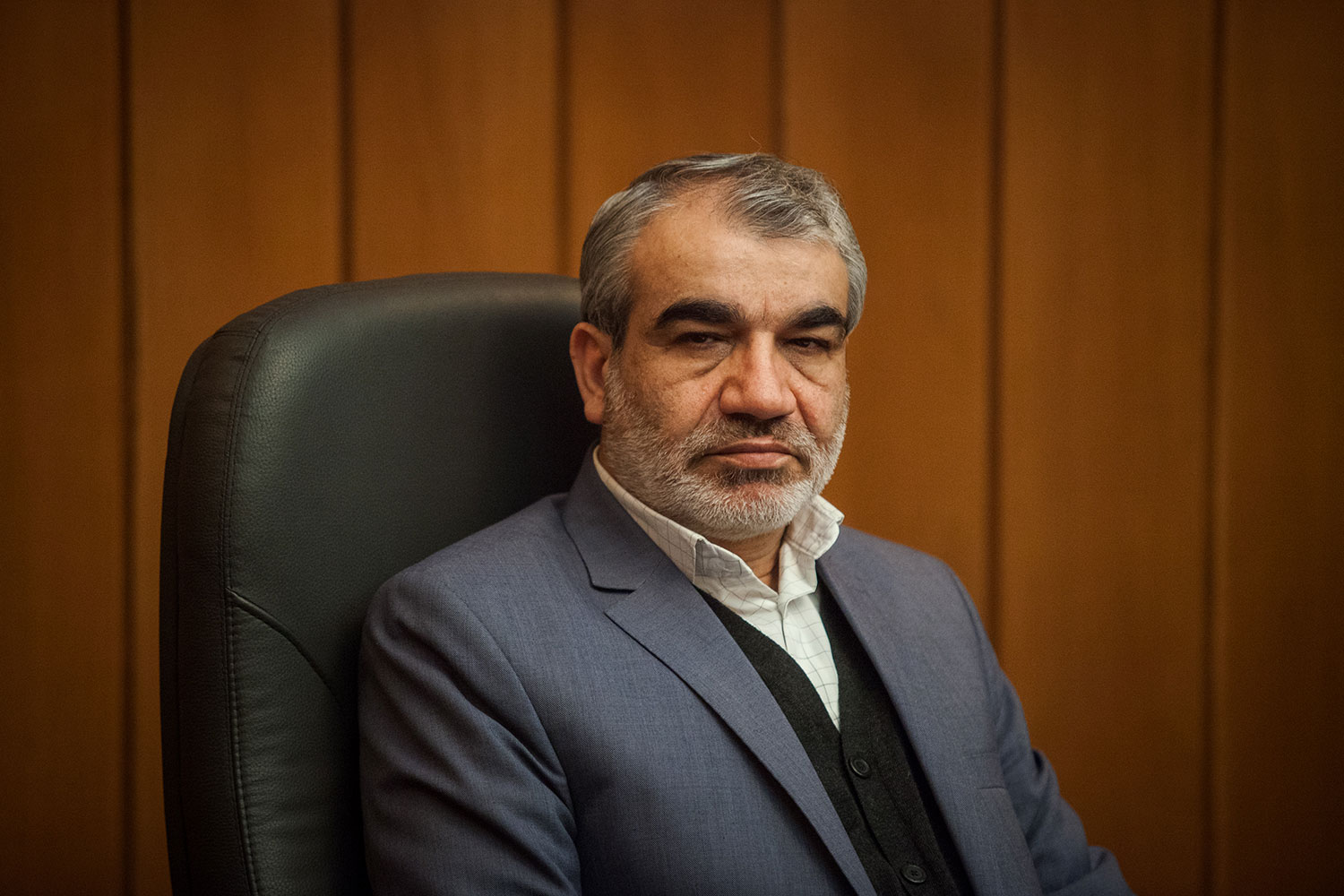 دکتر کدخدایی: باید فعالیت احزاب جدیتر شود/ فقط صلاحیتهای شخصی افراد را بررسی میکنیم
