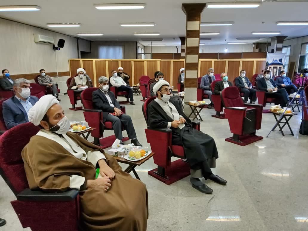 نشست هم اندیشی نخبگان استان فارس با دکتر کدخدایی برگزار شد + عکس