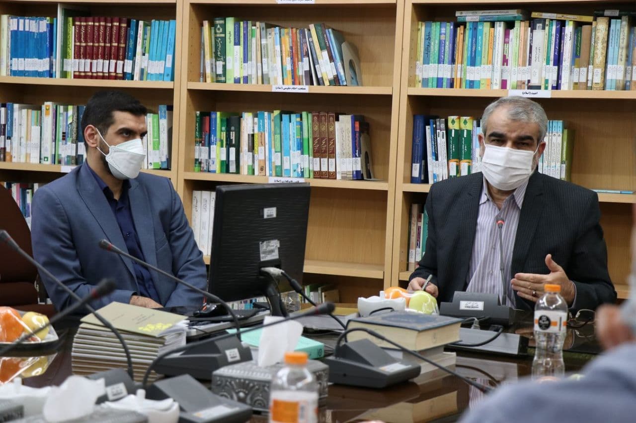 دیدار جمعی از دانشجویان دانشگاه تهران با دکتر کدخدایی