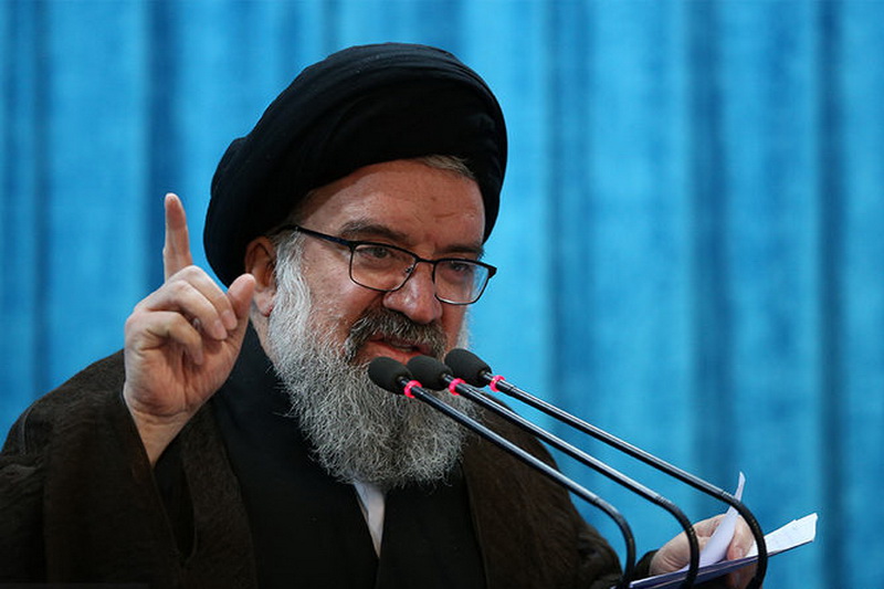دشمن در فضای مجازی جوانی و آینده جوانان ایرانی را نشانه گرفته‌ است