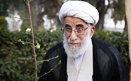 دبیر و اعضای شورای نگهبان چند اصله نهال کاشتند + تصاویر