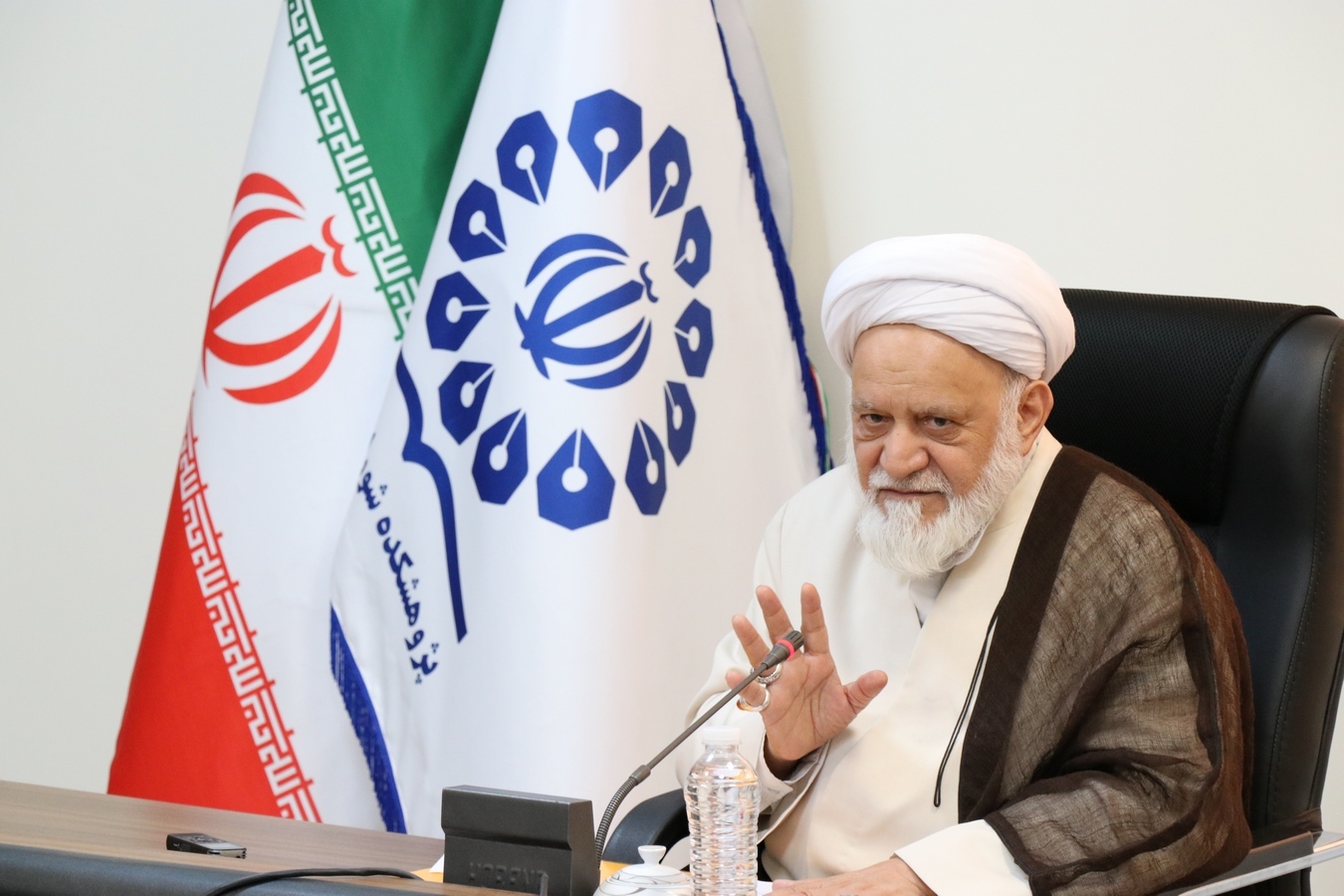 برگزاری جلسه مدرسه حکمرانی با موضوع تحلیل وضعیت حکمرانی در نظام جمهوری اسلامی ایران