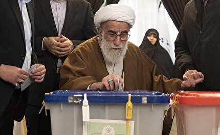 آیت‌الله جنتی رای خود را به صندوق انداخت و از ملت بزرگ ایران قدردانی کرد