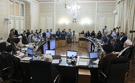 فیلم|دیدار و گفت‌وگوی نزدیک نمایندگان تشکل‌های دانشجویی با اعضای شورای نگهبان