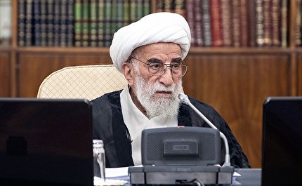 آیت‌الله جنتی: دانشجویان در صف اول دفاع از حقوق ملت هستند/ پرچمدارِ مطالبه‌گری برای رفع مشکلات و پیشرفت کشور باشید