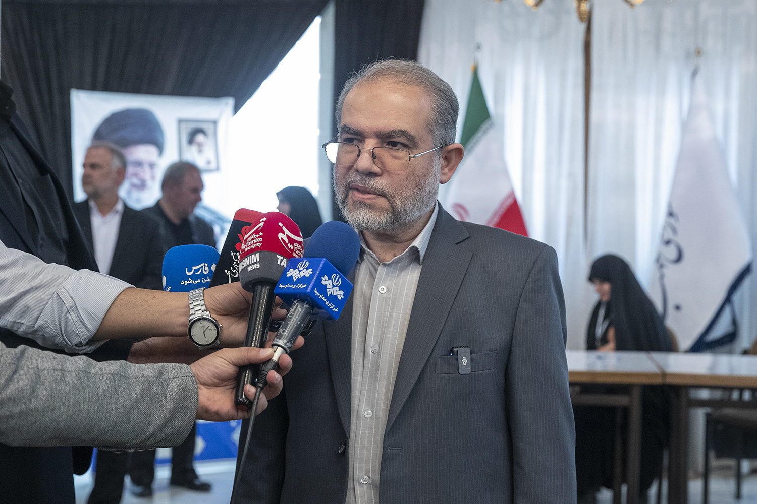 دکتر ره‌پیک: درصد بالایی از شعب در وقت مقرر آغاز به کار کردند