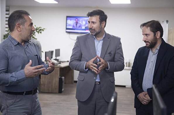 بازدید سخنگوی شورای نگهبان از خبرگزاری دفاع مقدس