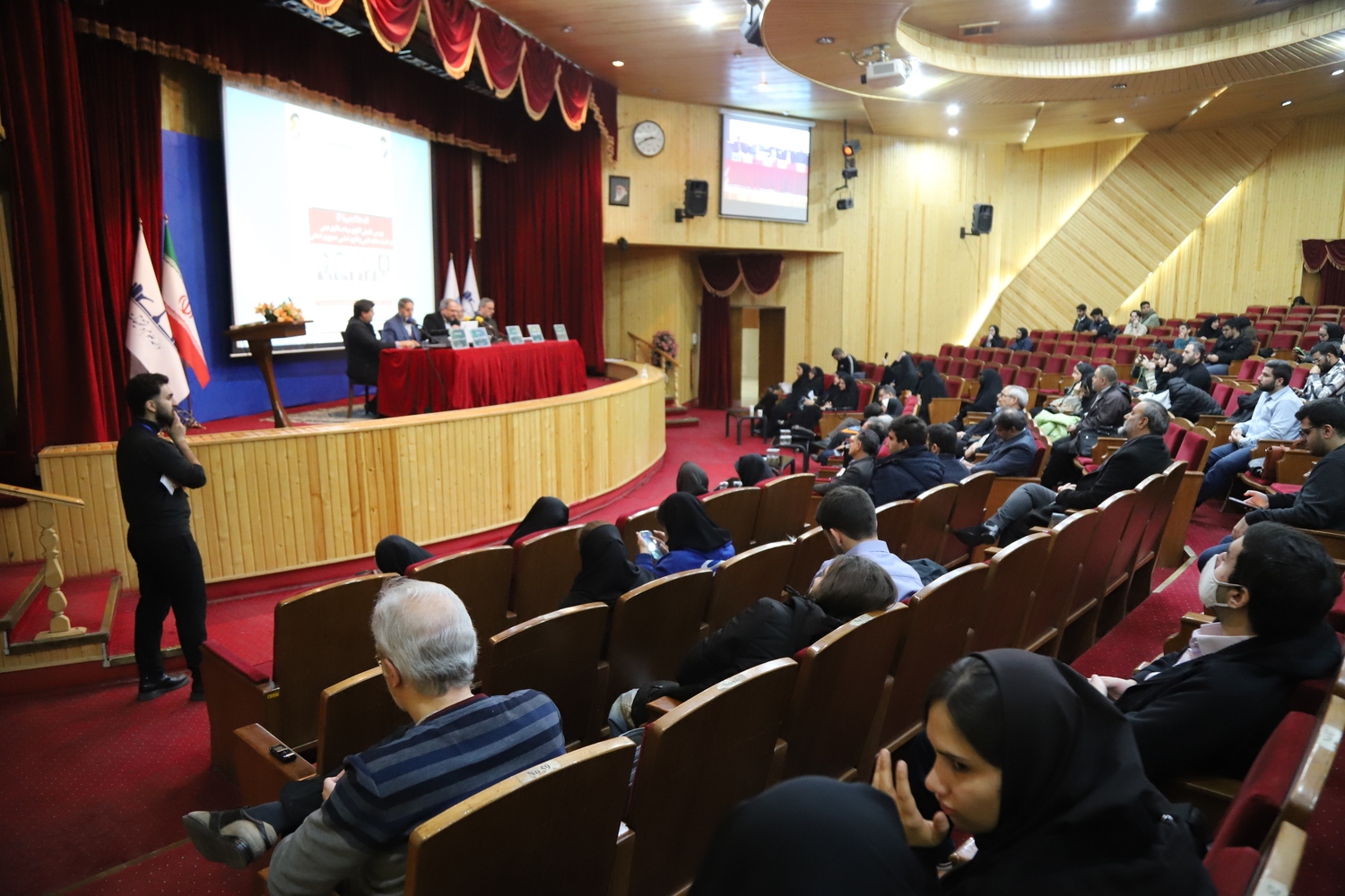 دکتر پروین: اندیشه&zwnj;های آیت&zwnj;الله نائینی، نقش برجسته&zwnj;ای در تبیین حکمرانی اسلامی و مردم&zwnj;سالاری دینی دارند