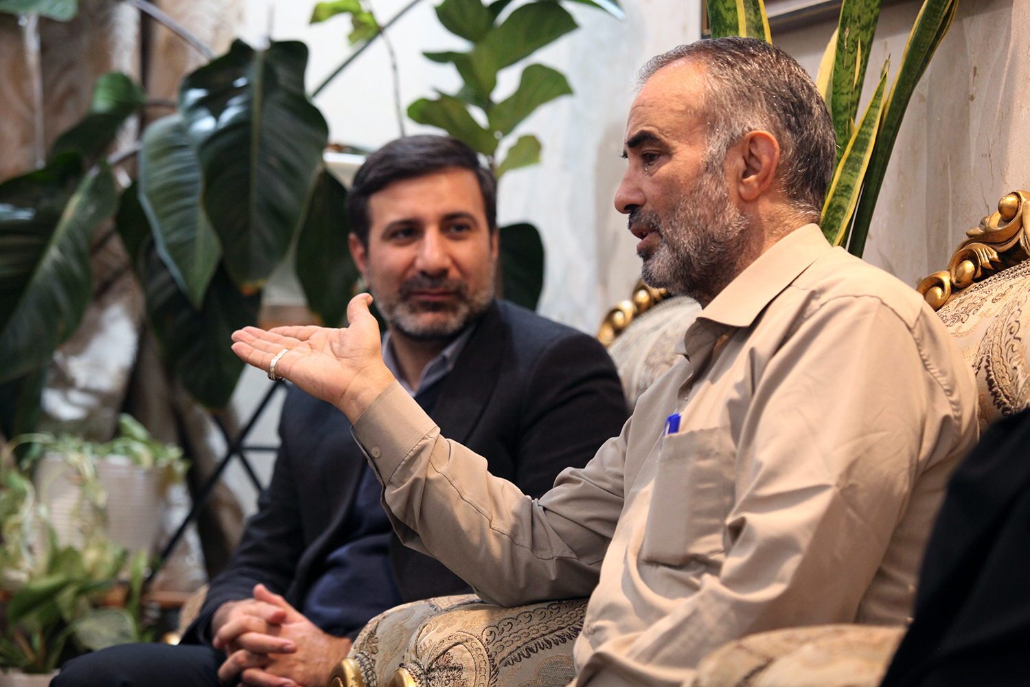 تکریم &laquo;امین مردم&raquo; در خانه &laquo;سردار گمنام&raquo;؛ روایت دیدار سخنگوی شورای نگهبان با خانواده شهید طیب&zwnj;مسعود/ دکتر طحان&zwnj;نظیف: مجاهدت شهدا، مردم ایران را در جهان سربلند کرد