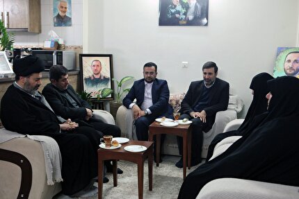 دیدار سخنگوی شورای نگهبان با خانواده سردار شهید «جواد پوررجبی» که خانوادگی ناظر انتخابات بودند/ دکتر طحان‌نظیف: سبک زندگی شهیدانِ جنگ ۱۲ روزه الگوی عملی برای آینده‌سازان وطن است