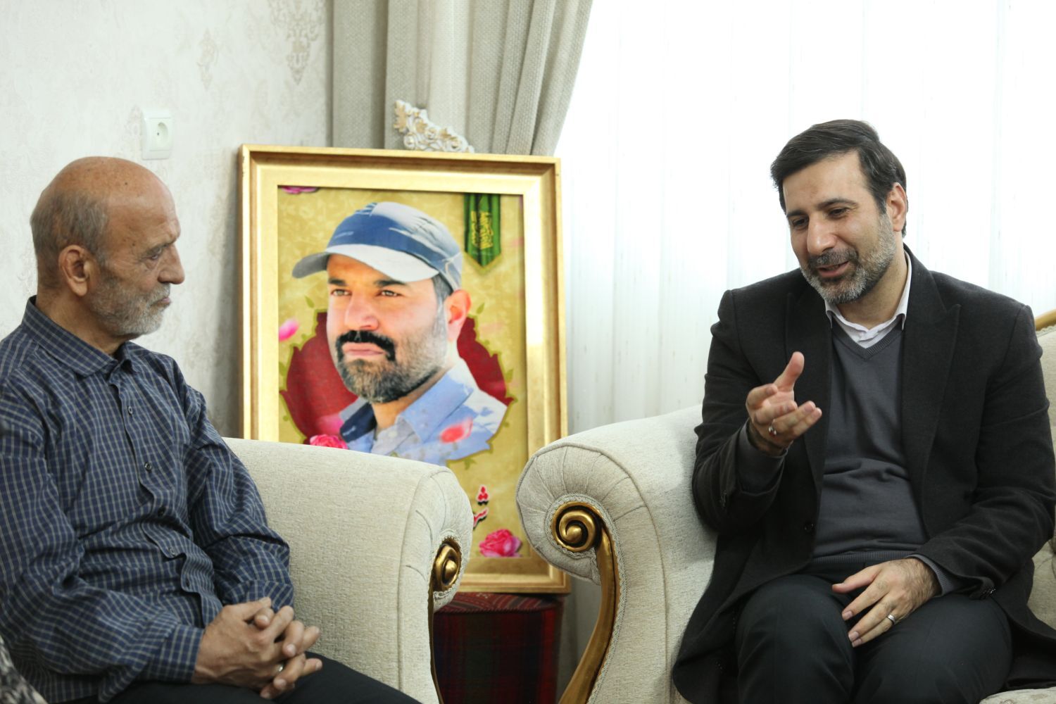 دیدار سخنگوی شورای نگهبان با شهید ناظر «علیرضا جلالیفر»؛ شهیدی که جلوهای از عشق و اخلاق علوی در میان ناظران انتخاباتی بود/ دکتر طحاننظیف: ملت ایران مسیر عزت را در وحدت و قوی شدن یافتهاند دیدار سخنگوی شورای نگهبان با شهید ناظر «علیرضا جلالیفر»؛ شهیدی که جلوهای از عشق و اخلاق علوی در میان ناظران انتخاباتی بود/ دکتر طحاننظیف: ملت ایران مسیر عزت را در وحدت و قوی شدن یافتهاند