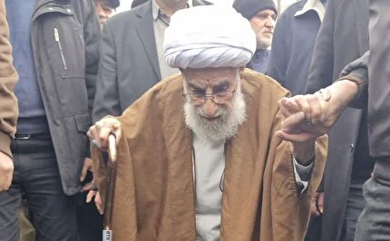 حضور آیت‌الله جنتی در راهپیمایی ۲۲ بهمن