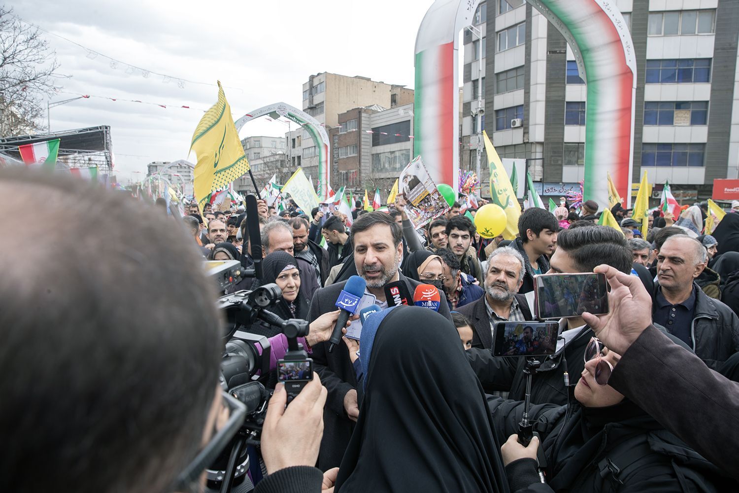 سخنگوی شورای نگهبان در راهپیمایی ۲۲ بهمن حضور یافت سخنگوی شورای نگهبان در راهپیمایی ۲۲ بهمن حضور یافت