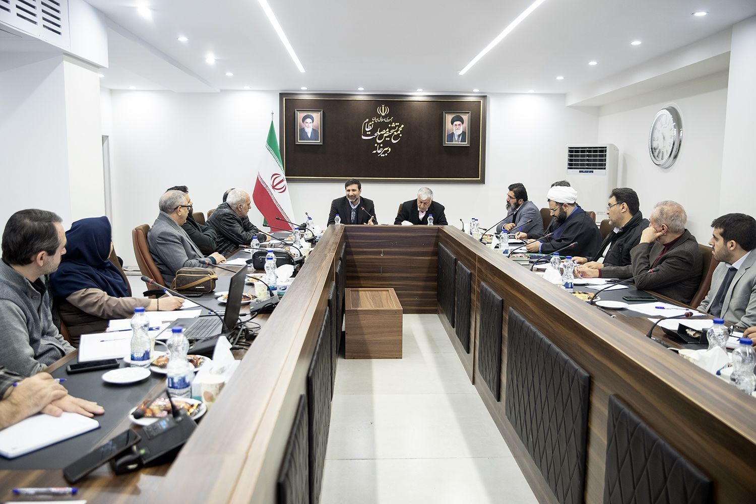 دکتر طحان&zwnj;نظیف: نیازمند قانونی جامع برای بررسی لایحه بودجه و تعیین حدود تغییرات آن در مجلس هستیم/ رویه&zwnj;ها و نظریات تفسیری شورای نگهبان منابعی دقیق و کارآمد هستند