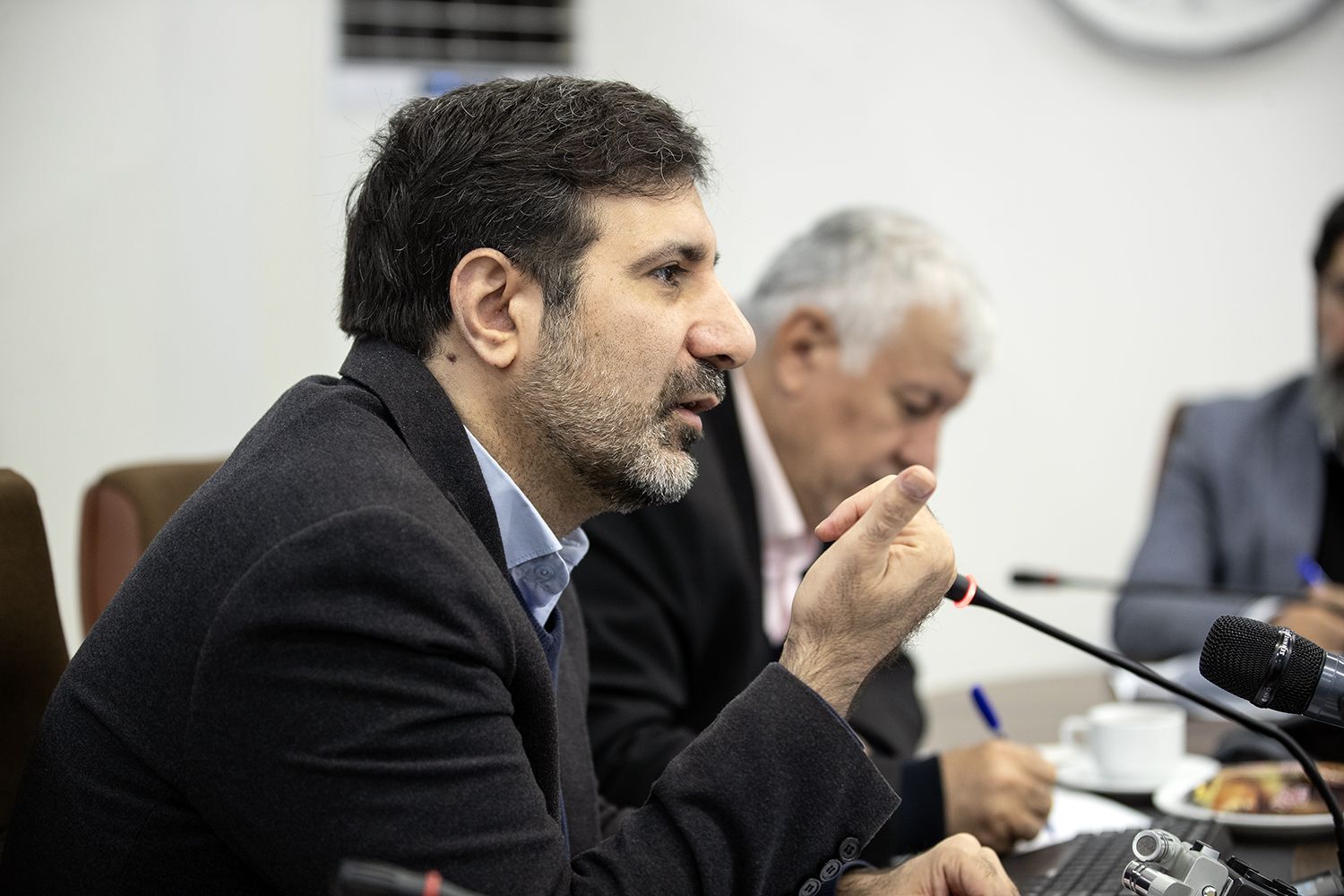 دکتر طحان&zwnj;نظیف: نیازمند قانونی جامع برای بررسی لایحه بودجه و تعیین حدود تغییرات آن در مجلس هستیم/ رویه&zwnj;ها و نظریات تفسیری شورای نگهبان منابعی دقیق و کارآمد هستند