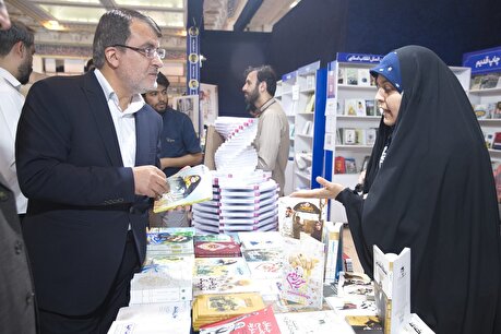 گزارش تصویری بازدید دکتر مولابیگی از نمایشگاه کتاب تهران