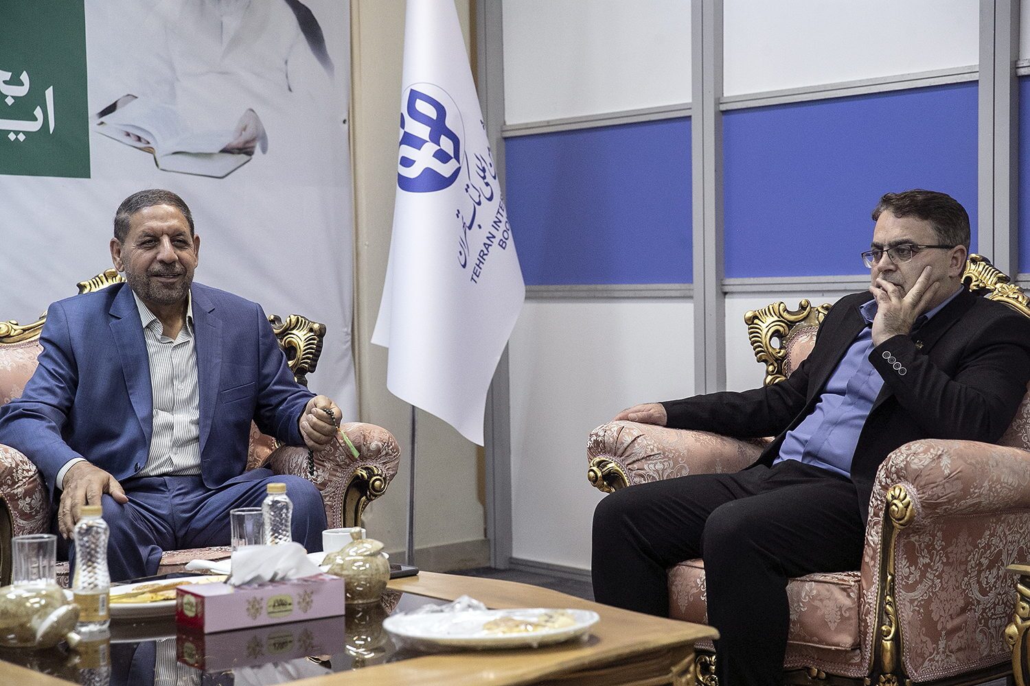 حضور دکتر پروین در نمایشگاه کتاب تهران؛ از پیگیری انتشار خاطرات آزادگان تا مشاهده جدیدترین کتاب‌های حقوقی
