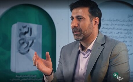 امام خمینی (ره) سمت درست تاریخ را نشان داد