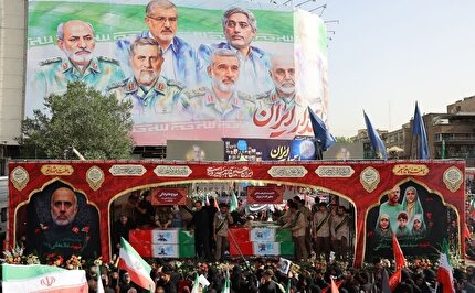 امروز دوست و دشمن فهمیدند که ملت ایران از آرمان‌های خود عقب‌نشینی نمی‌کند