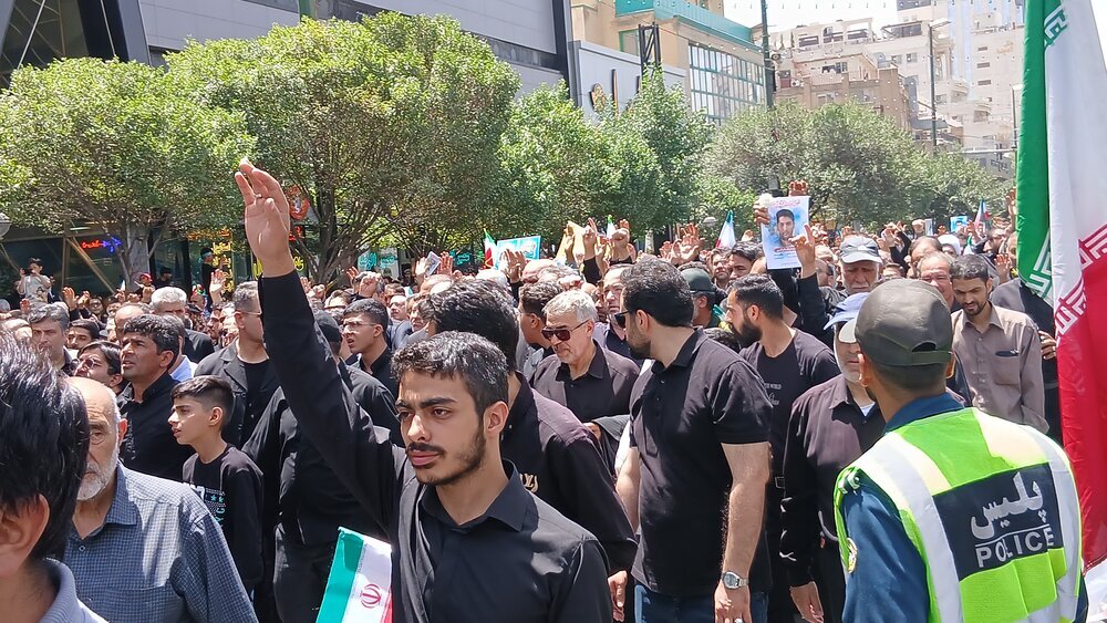 حضور میلیونی مردم پیامی قاطع و روشن به دشمنان این مرز و بوم مخابره کرد/ این حضور بیعتی مجدد با ولایت و مرجعیت بود