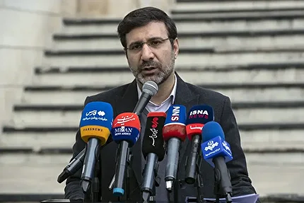 دکتر طحان‌نظیف: مردم در جنگ تحمیلی مانند کوه پشت نیرو‌های مسلح ایستادند/ این رویداد‌ها باید در صفحات تاریخ ثبت و ماندگار شوند