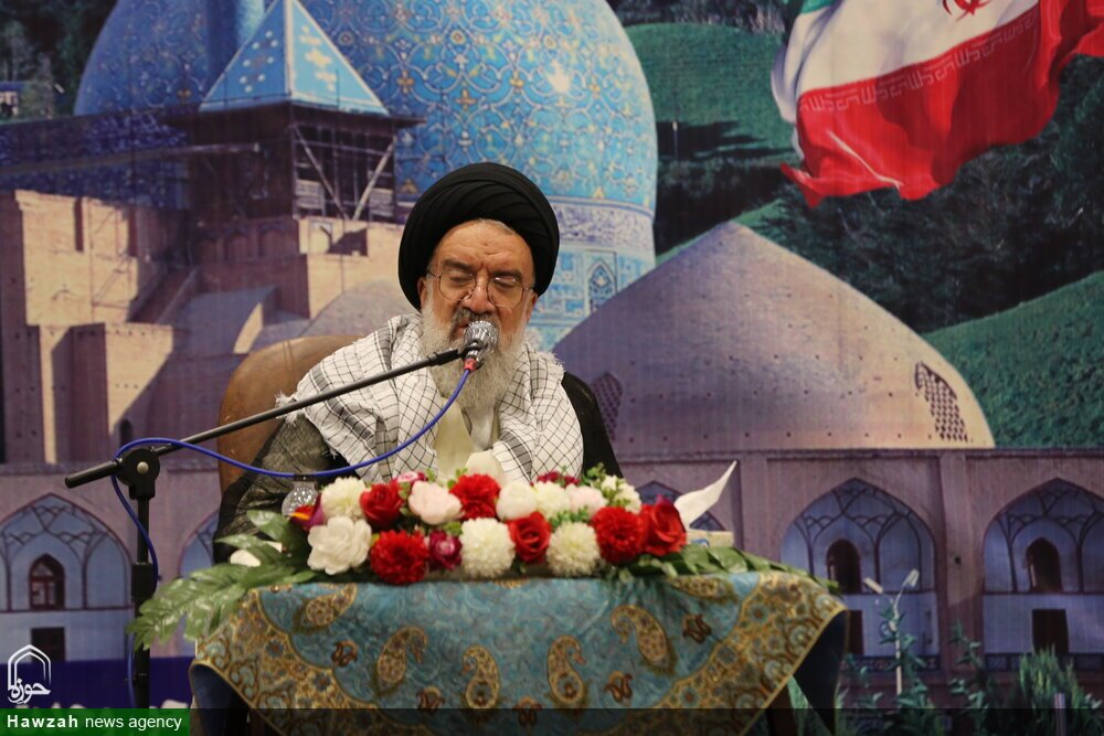 مساجد و وحدت ملت، سنگر اصلی مقاومت ایران هستند