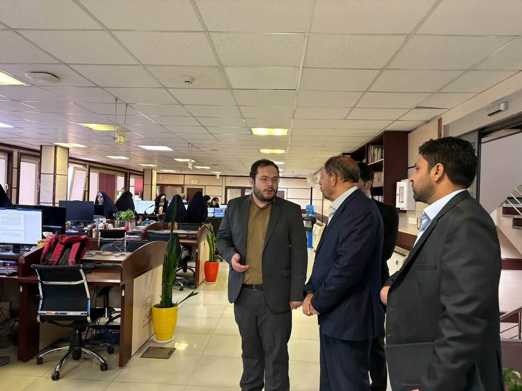 دکتر پروین از خبرگزاری فارس بازدید کرد
