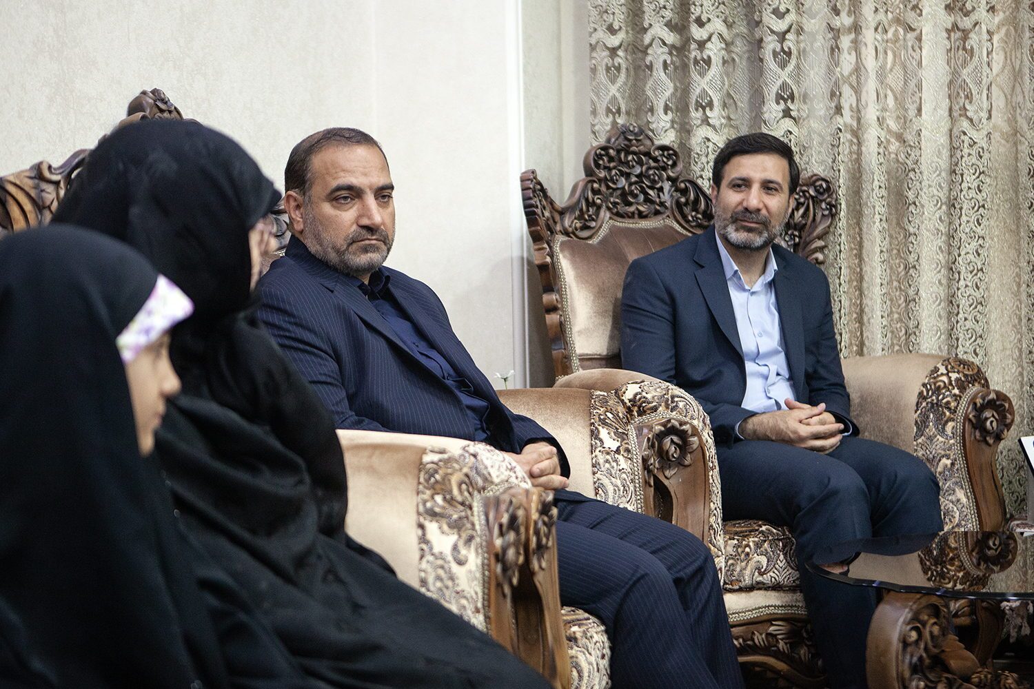 دیدار با بستگان شهیدی که عاشق مادر و خانواده بود/ دکتر طحان نظیف: شهید «محمد چناری» افتخاری برای شبکه ناظران انتخاباتی است