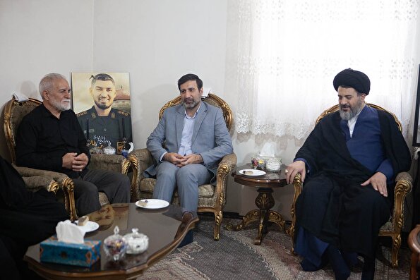گزارش تصویری دیدار سخنگوی شورای نگهبان با خانواده شهید ناظر «مهدی طالب‌زاده»