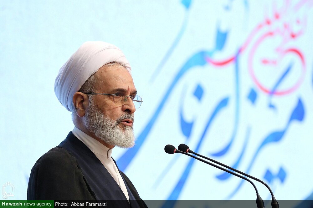 احیای آثار بزرگان، هدایتگر حوزههایعلمیه و الهام بخش نسل جوان است احیای آثار بزرگان، هدایتگر حوزههایعلمیه و الهام بخش نسل جوان است