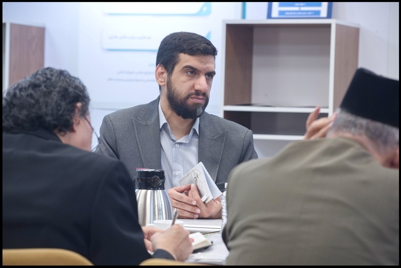 میهمانان خارجی «همایش بین‌المللی حقوق ملت و آزادی‌های مشروع» با قانون اساسی و شورای نگهبان آشنا شدند