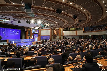 همایش حقوق ملت و آزادی‌های مشروع در منظومه فکری آیت‌الله العظمی خامنه‌ای برگزار شد