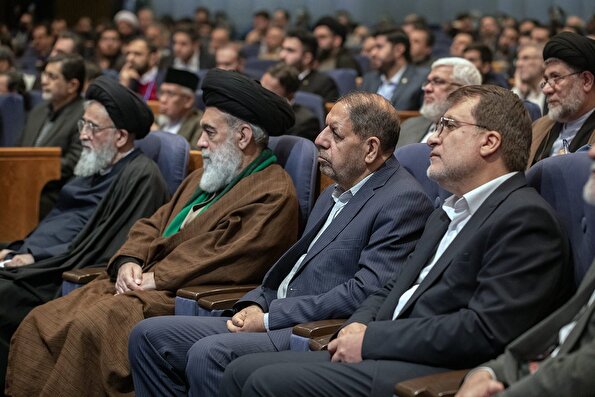 گزارش تصویری اختتامیه همایش بین‌المللی «حقوق ملّت و آزادی‌های مشروع در منظومه فکری حضرت آیت‌الله العظمی خامنه‌ای»