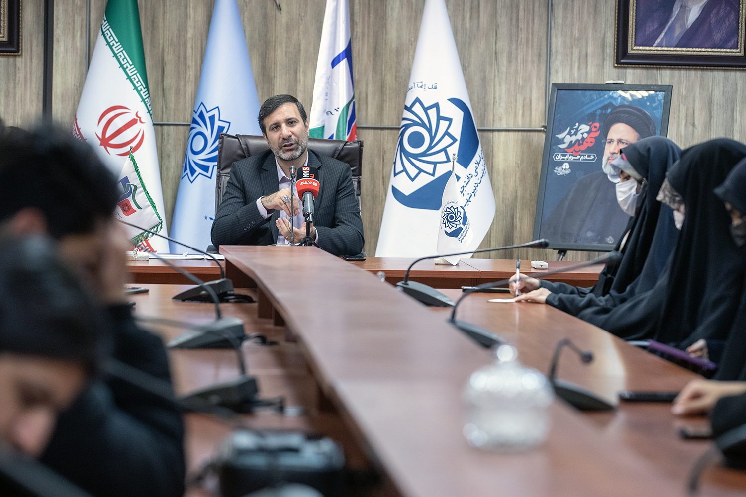 حضور سخنگوی شورای نگهبان در جمع دانشجویان دانشگاه تربیت دبیر شهید رجایی/ درخواست دکتر طحاننظیف از ملعمانِ آینده؛ انتقالدهنده مضامین قانون اساسی به دانشآموزان باشید حضور سخنگوی شورای نگهبان در جمع دانشجویان دانشگاه تربیت دبیر شهید رجایی/ درخواست دکتر طحاننظیف از ملعمانِ آینده؛ انتقالدهنده مضامین قانون اساسی به دانشآموزان باشید