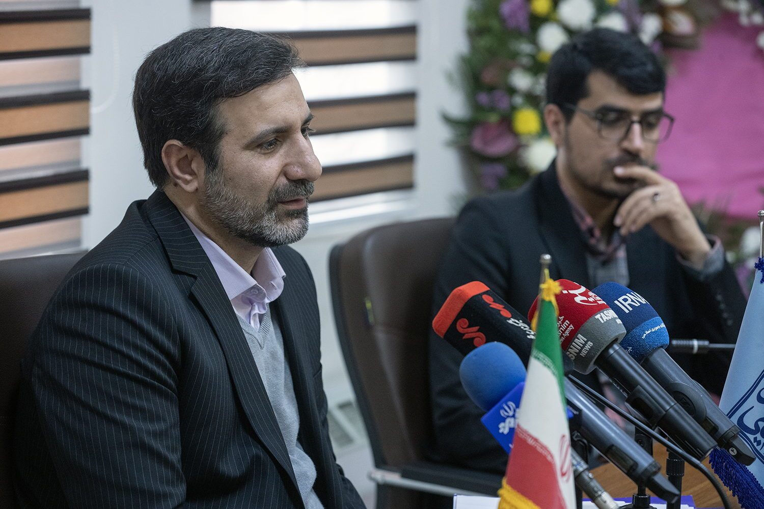 پاسخ سخنگوی شورای نگهبان به سوالات صریح دانشجویان دانشگاه شهیدبهشتی: قانون اساسی دستاورد بزرگ تاریخی ملت ایران است/ در بررسی مصوبات هیچ چیز پنهانی نداریم در انتخابات نیز موارد را به داوطلبان میگوییم پاسخ سخنگوی شورای نگهبان به سوالات صریح دانشجویان دانشگاه شهیدبهشتی: قانون اساسی دستاورد بزرگ تاریخی ملت ایران است/ در بررسی مصوبات هیچ چیز پنهانی نداریم در انتخابات نیز موارد را به داوطلبان میگوییم