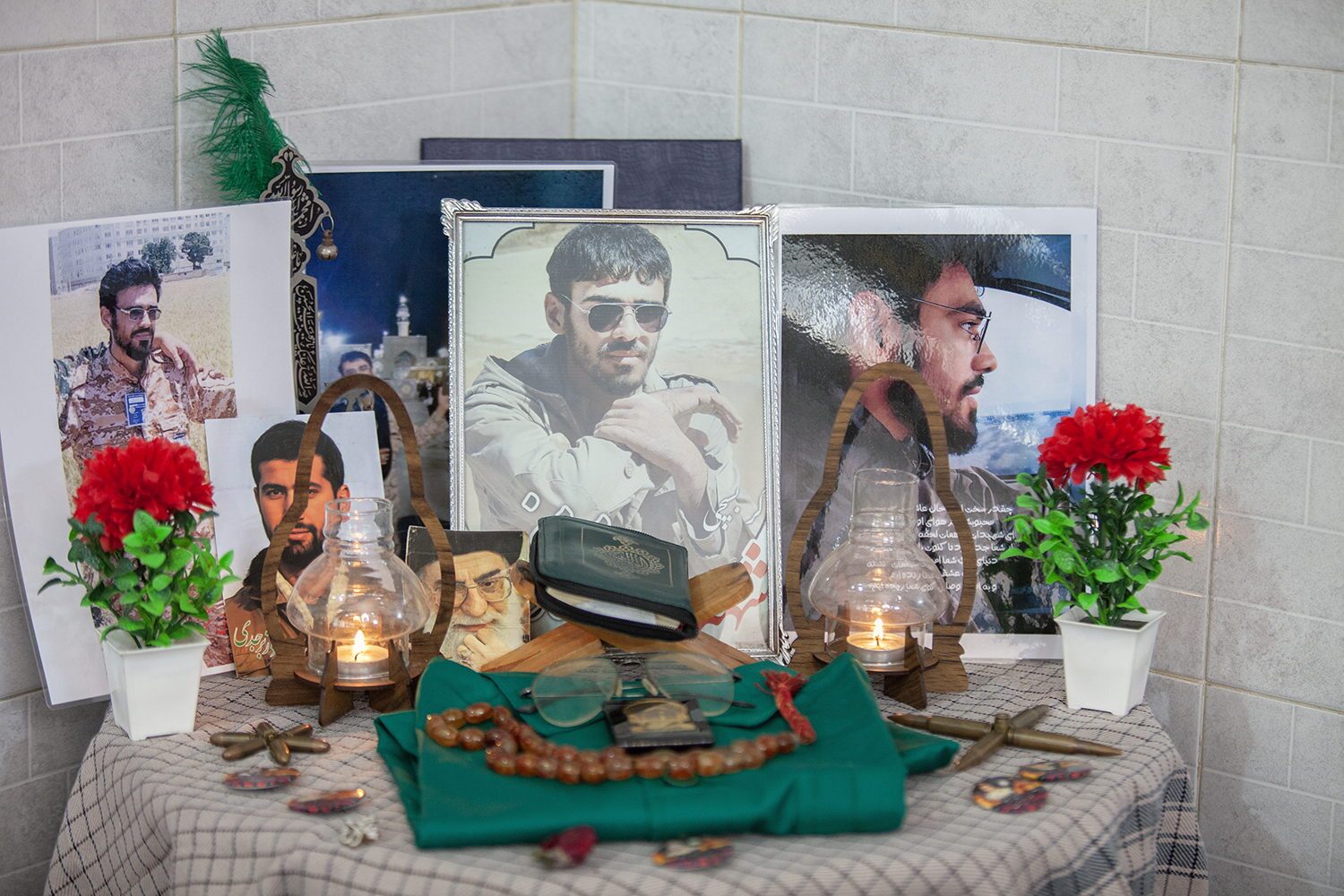 روایت یک دیدار در قیامدشت؛ سخنگوی شورای نگهبان از شهیدانِ ناظر «محمدمرصاد مومنی» و «علی طهماسبی» تجلیل کرد/ دکتر طحاننظیف: شهدا چهره بدون روتوش دشمن را نشان دادند روایت یک دیدار در قیامدشت؛ سخنگوی شورای نگهبان از شهیدانِ ناظر «محمدمرصاد مومنی» و «علی طهماسبی» تجلیل کرد/ دکتر طحاننظیف: شهدا چهره بدون روتوش دشمن را نشان دادند