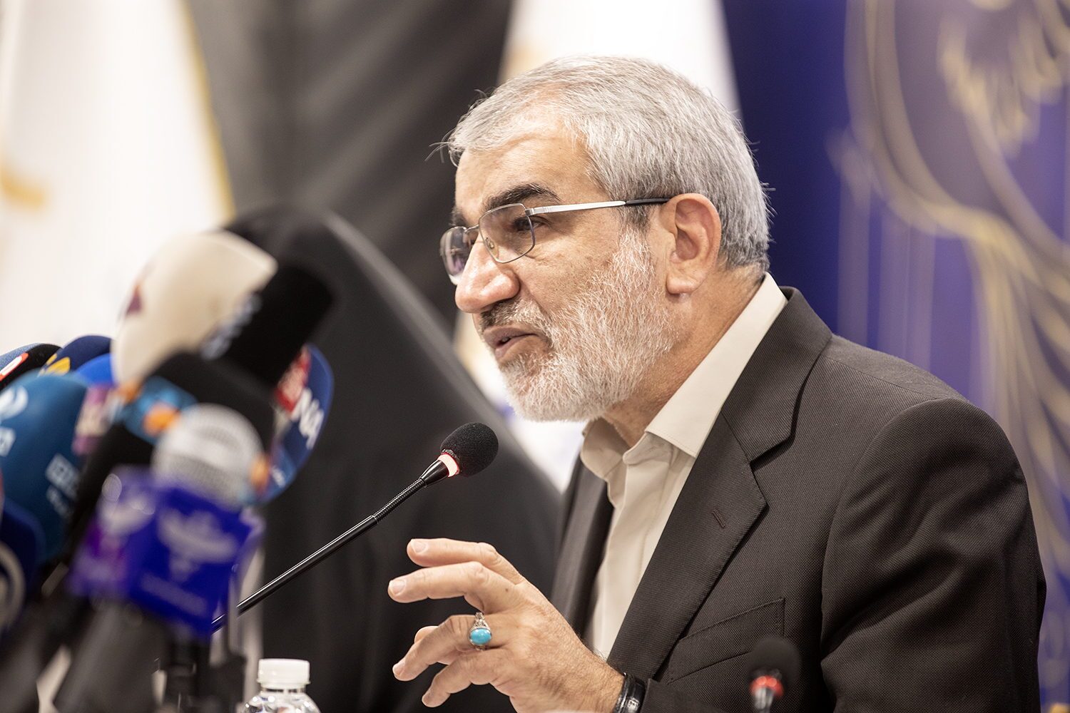 دکتر کدخدایی: مقام معظم رهبری ضامن حقوق ملت و آزادی&zwnj;ها هستند/ آیت&zwnj;الله سعدی: ایشان پیشگام حقوق عامه هستند/ دکتر غفاری: زنان در اندیشه رهبری نقش تمدن&zwnj;سازی دارند/ دکتر اسحاقی: همایش &laquo;حقوق ملت و آزادی&zwnj;های مشروع&raquo; گامی فاخر در راستای پاسداری از قانون اساسی است