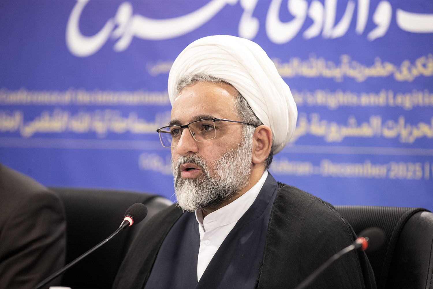 دکتر کدخدایی: مقام معظم رهبری ضامن حقوق ملت و آزادی&zwnj;ها هستند/ آیت&zwnj;الله سعدی: ایشان پیشگام حقوق عامه هستند/ دکتر غفاری: زنان در اندیشه رهبری نقش تمدن&zwnj;سازی دارند/ دکتر اسحاقی: همایش &laquo;حقوق ملت و آزادی&zwnj;های مشروع&raquo; گامی فاخر در راستای پاسداری از قانون اساسی است