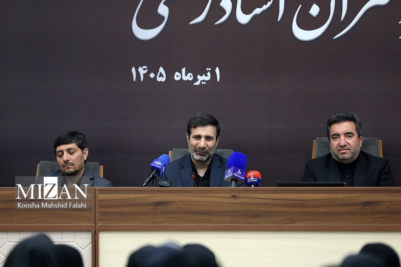 دکتر طحاننظیف: سردفتران واسطهای میان مردم و حاکمیت هستند دکتر طحاننظیف: سردفتران واسطهای میان مردم و حاکمیت هستند