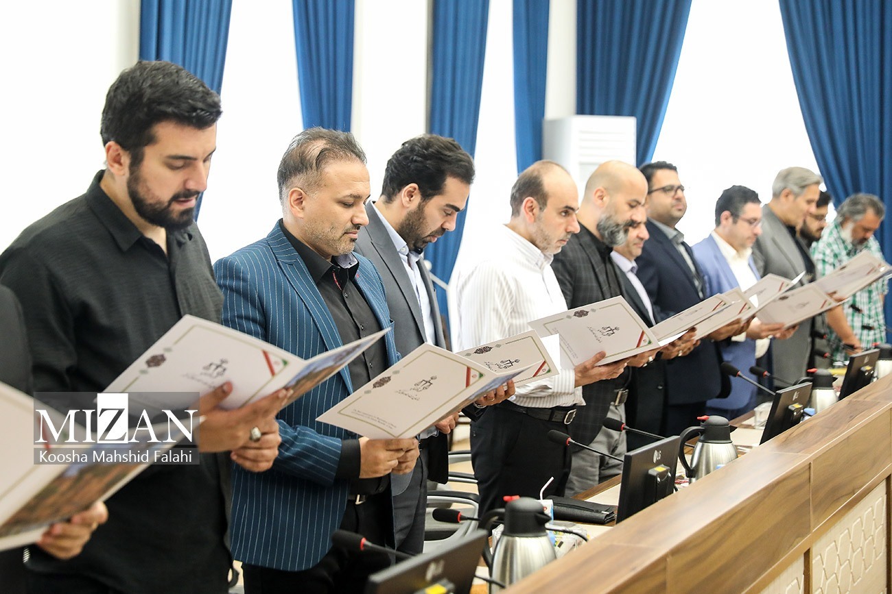 دکتر طحاننظیف: سردفتران واسطهای میان مردم و حاکمیت هستند دکتر طحاننظیف: سردفتران واسطهای میان مردم و حاکمیت هستند