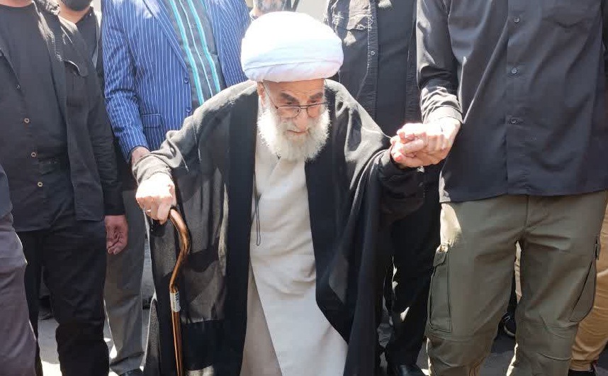 وداع آیتالله جنتی یار دیرین امام و رهبری با «قائد شهید امت» در تشییع تاریخی وداع آیتالله جنتی یار دیرین امام و رهبری با «قائد شهید امت» در تشییع تاریخی