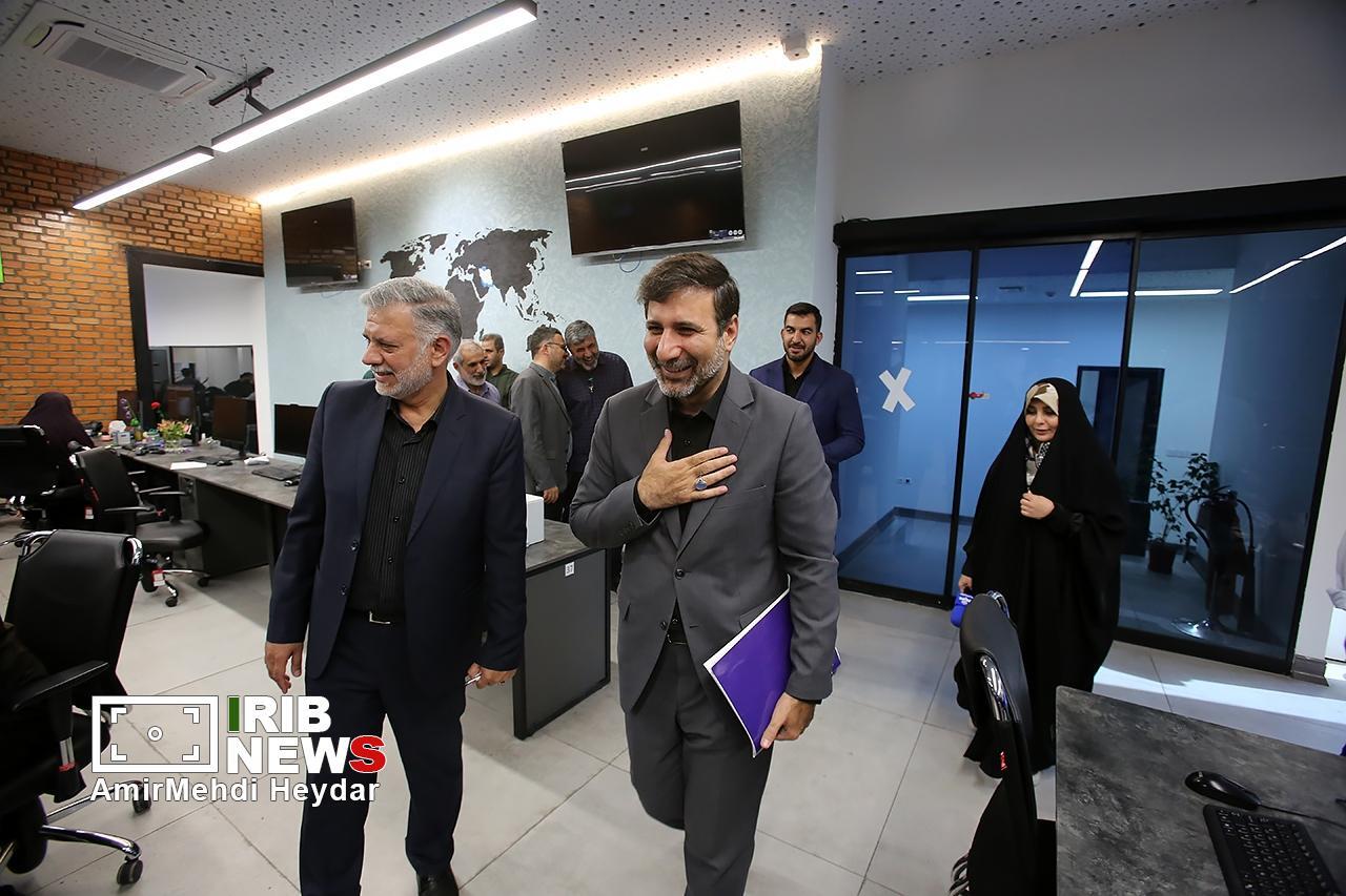 حضور ۴ ساعته سخنگوی شورای نگهبان در باشگاه خبرنگاران جوان و خبرگزاری صدا و سیما/ تقدیر از تلاشگران عرصه آگاهی و گفتوشنود صمیمی با خبرنگاران حضور ۴ ساعته سخنگوی شورای نگهبان در باشگاه خبرنگاران جوان و خبرگزاری صدا و سیما/ تقدیر از تلاشگران عرصه آگاهی و گفتوشنود صمیمی با خبرنگاران