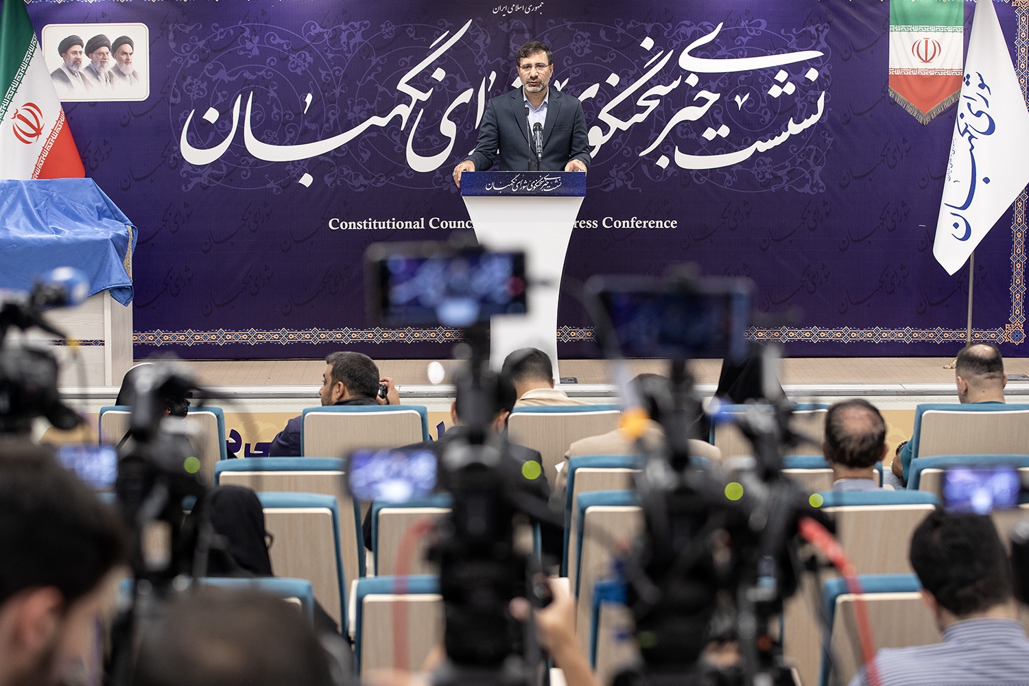 دکتر طحاننظیف: طرح ملی هوش مصنوعی و طرح پشتیبانی و رفع موانع تولید کشاورزی تایید شد/ شهادت ۴۱ نفر از ناظران انتخاباتی در جنگ تحمیلی سوم/ تصمیمگیری درباره زمان برگزاری انتخابات با شورای عالی امنیت است دکتر طحاننظیف: طرح ملی هوش مصنوعی و طرح پشتیبانی و رفع موانع تولید کشاورزی تایید شد/ شهادت ۴۱ نفر از ناظران انتخاباتی در جنگ تحمیلی سوم/ تصمیمگیری درباره زمان برگزاری انتخابات با شورای عالی امنیت است