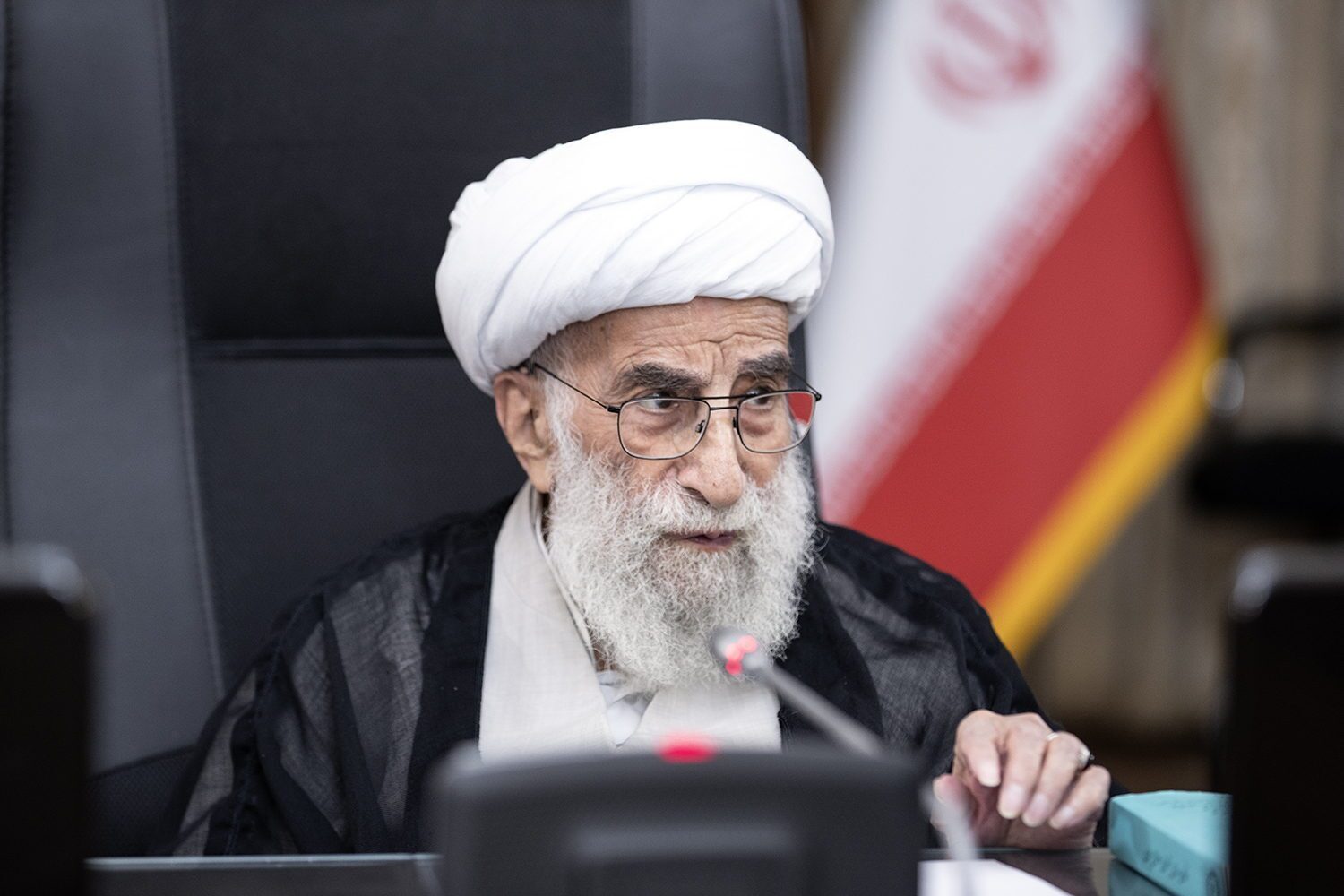 آیتالله جنتی: ایران در برابر تهدید و زورگویی سر خم نخواهد کرد/ نیازمند روحیه جهادی در عرصه نبرد اقتصادی هستیم آیتالله جنتی: ایران در برابر تهدید و زورگویی سر خم نخواهد کرد/ نیازمند روحیه جهادی در عرصه نبرد اقتصادی هستیم