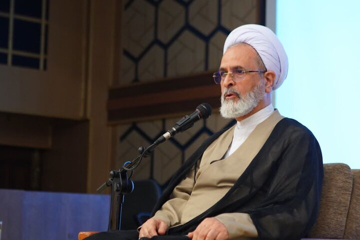 نرمافزار اداره جامعه اسلامی باید از فقه استخراج شود نرمافزار اداره جامعه اسلامی باید از فقه استخراج شود