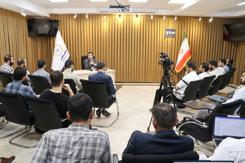 دکتر طحاننظیف: سیاستهای کلی نظام، نقشه راهِ عملیاتی برای ارتقای کیفیت تقنین هستند دکتر طحاننظیف: سیاستهای کلی نظام، نقشه راهِ عملیاتی برای ارتقای کیفیت تقنین هستند